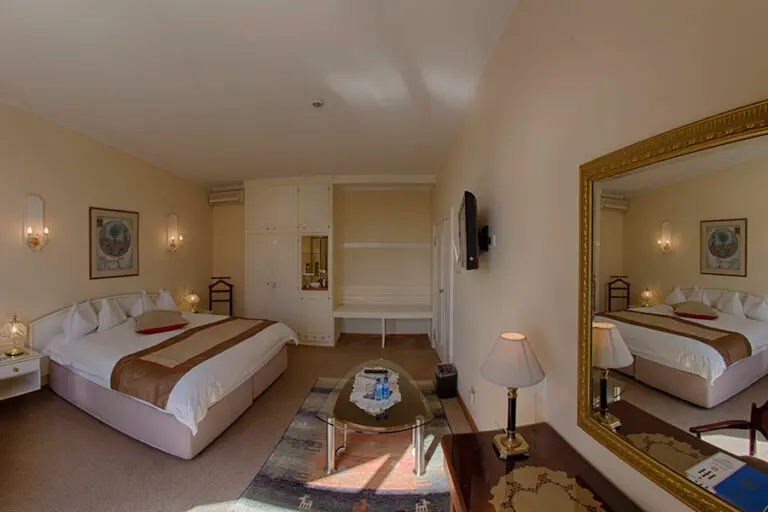 Hansa Hotel.
