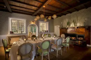 Cena de lujo en uno de los restaurantes que se ofrecen. 