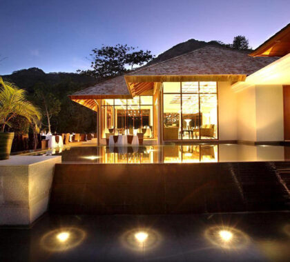 Romantic dinners at Hilton Seychelles Labriz.