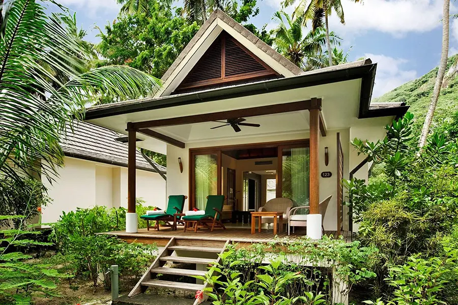 hilton-seychelles-labriz-king-garden_villa_exterior1