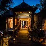 El Spa Eforea le espera con tratamientos de lujo y masajes rejuvenecedores.