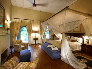 One of only five suites, Mother's Room is light, airy & has a soft, romantic ambience - ideal for couples.