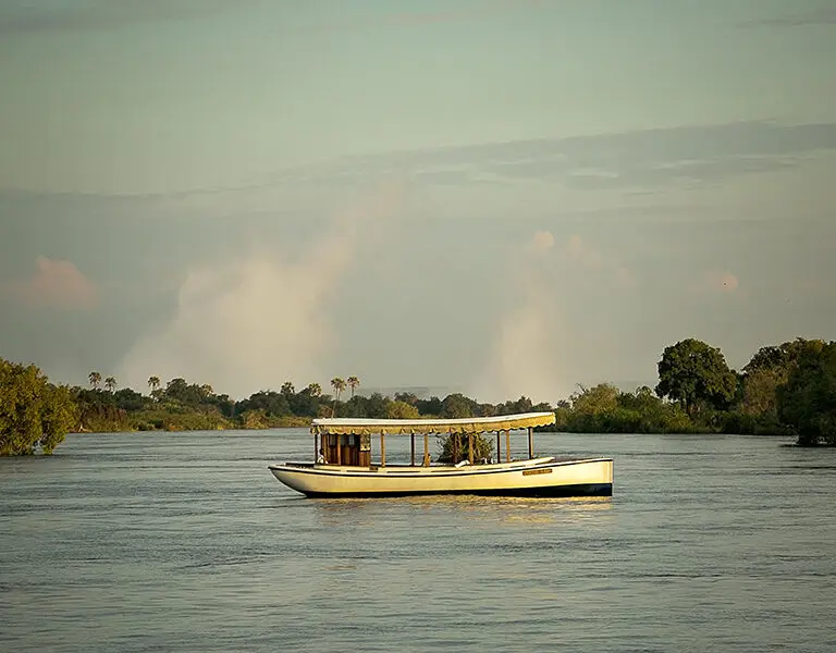 ilala-lodge-hotel_1-boat