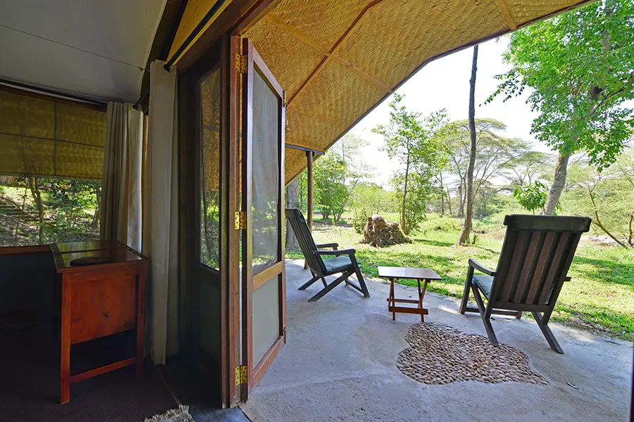 ishasha-wilderness-camp-room-veranda