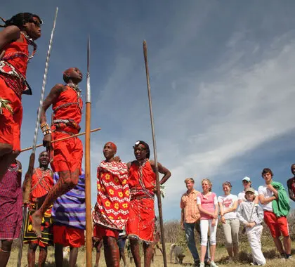 Interacción cultural con los guerreros masai.