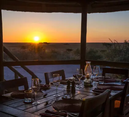 KalahariPlainsCamp-Dining-Sunset