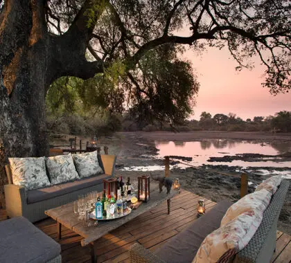 Enjoy drinks on the deck.