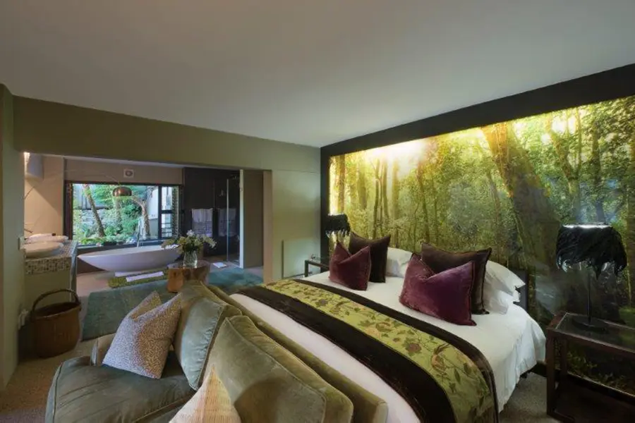 kanonkop-guesthouse-garden-route-forest_bedroom1