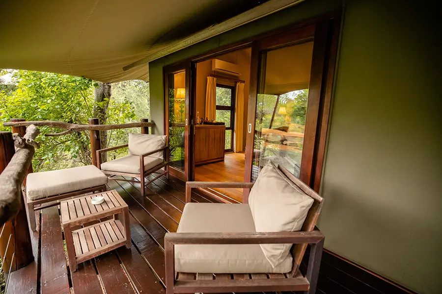 kapama-buffalo-camp-tent-balcony