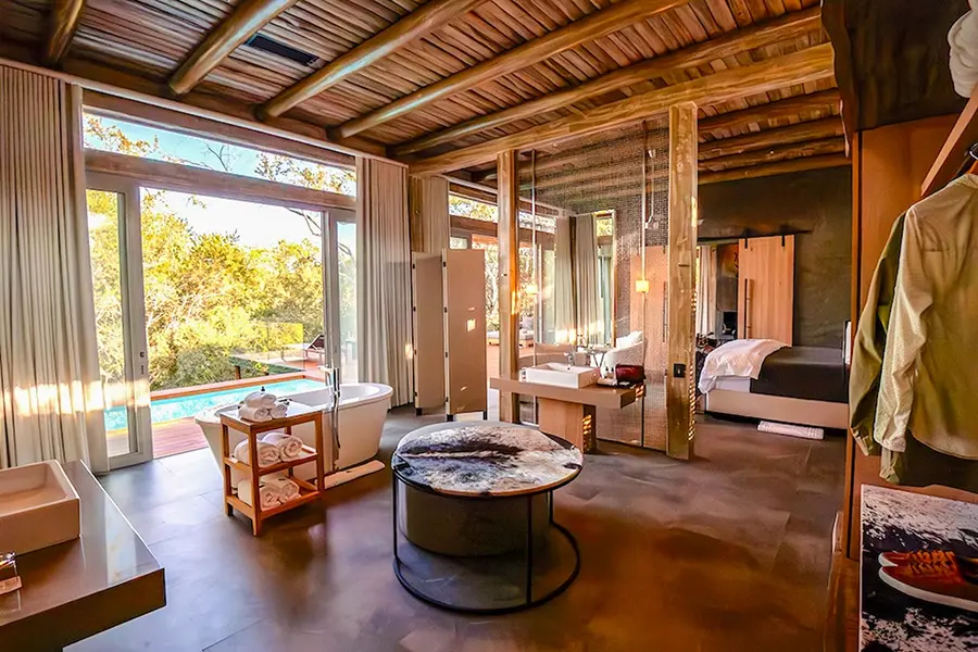 kapama-karula-family-villa-master-room