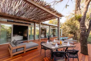 kapama-karula-family-villa-pool-and-deck