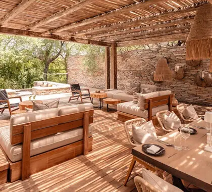 kapama-karula-dining-deck-lounge