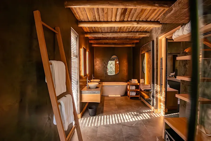 kapama-karula-family-villa-2nd-bedroom-en-suite-bathroom