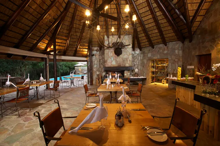 Meals are served in an open-air setting.