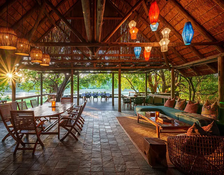 The Kapamba lounge and indoor dining area.