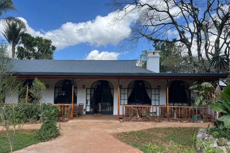 karen-blixen-coffee-garden-cottages-garden5