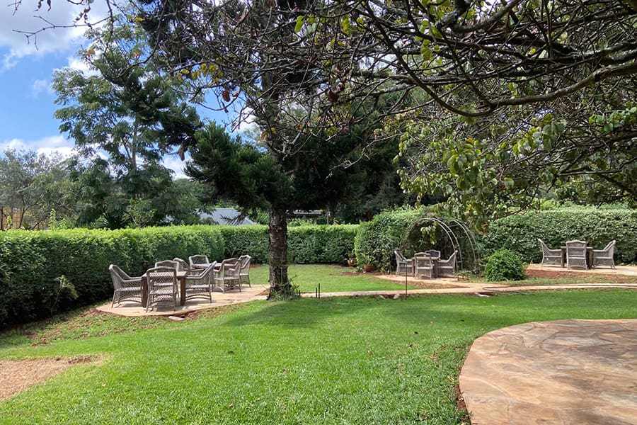 karen-blixen-coffee-garden-cottages-garden7