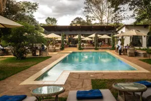 karen-blixen-coffee-garden-cottages-restaurant-pool