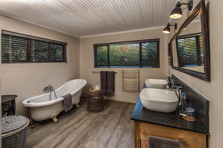 kariega-river-lodge-eastern-cape-suite-bathroom