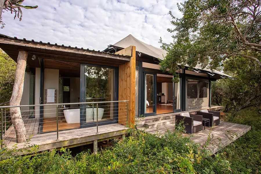 kariega-settlers-drift-lodge-exterior-of-suite