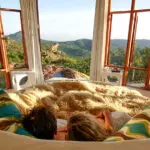 Der Tag in einer unserer ausgewählten Kenia-Honeymoon-Lodges beginnt mit einer sensationellen Aussicht.