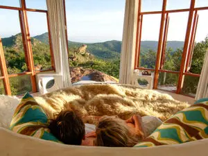 Der Tag in einer unserer ausgewählten Kenia-Honeymoon-Lodges beginnt mit einer sensationellen Aussicht.