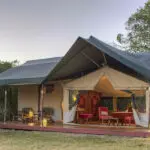 Exterior de la tienda del campamento Kicheche Laikipia.
