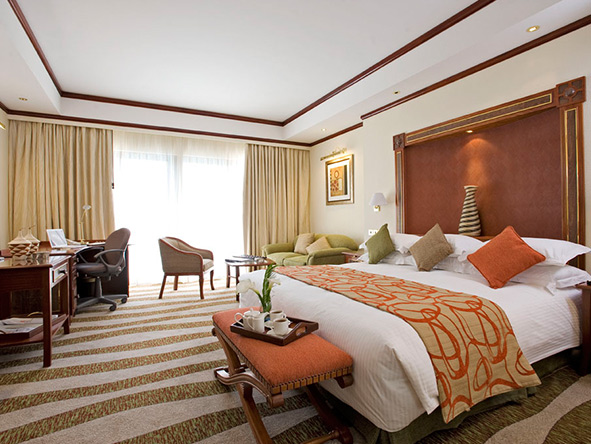 The spacious rooms feature all the mod cons complete with tasteful decor & comfortable beds.