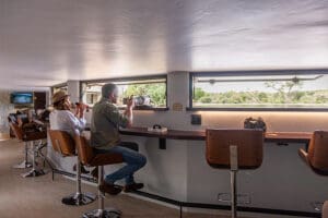 kings-camp-hide-interior-3