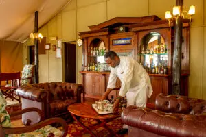 Bar y salón