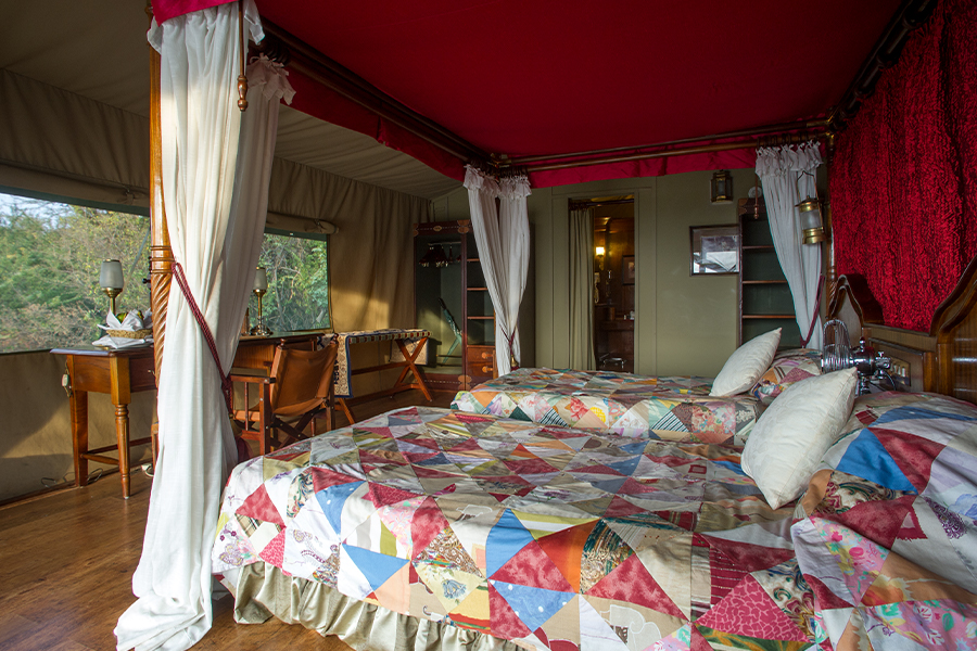 Kirawira-Serena_Camp_bedroom