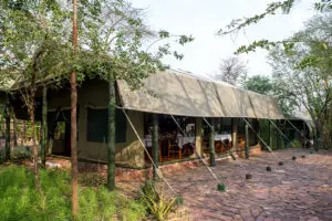 Exterior de la carpa comedor