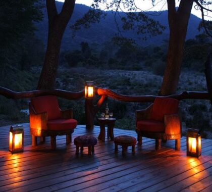 Sip on a chilled beverage on the deck as the day slowly slips into night.
