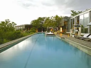 Las increíbles suites de Singita Lebombo están situadas en una concesión privada de Kruger para que disfrute de total exclusividad.