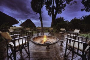 KwandoLebalaCampamento-Comedor-BomaCampamentoFuego