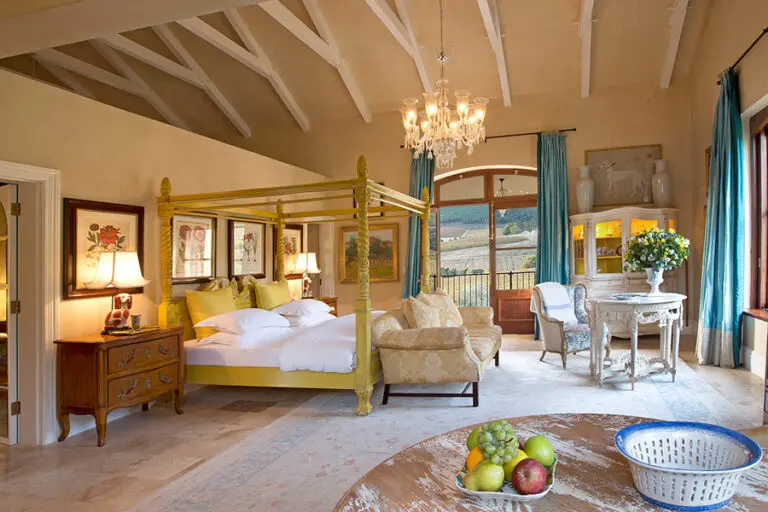 El interior del dormitorio hugenot.