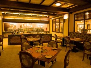The Citadel es la brasserie abierta todo el día del Lake Victoria Serena Resort, que ofrece una gran variedad de platos recién preparados.