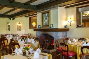 LakeDulutiSerenaHotel-Dining-Lunch