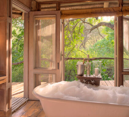 Lake_Manyara_Tree_Lodge_Bathroom