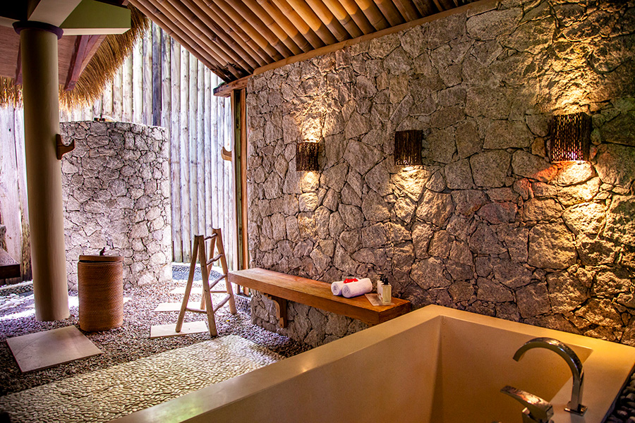 le-domaine-del-orangeraie-seychelles-villa-de-charme-bathroom-4-scaled