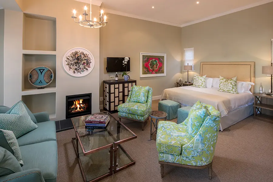 Grande room lounge area