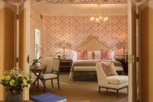 Pool and ~House suite bedroom