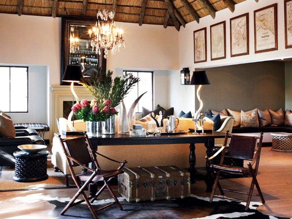 Leather & brass details blend with African art & decor to create an indulgent atmosphere at Londolozi camps.