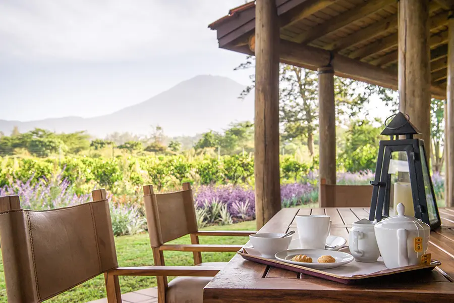 legendary-lodge-garden-room