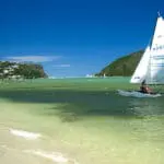 The lagoon offers many activities and the famous Knysna Heads and Featherbed Nature Reserve are definitely worth visiting.