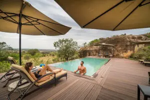 lemala-kuria-hills-zona-de-piscina-principal