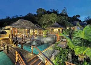 Piscine de la Lemuria Presidential Villa de nuit