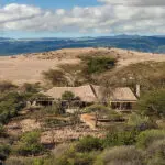 Lewa Safari Camp, perfectamente situado en la sabana africana.