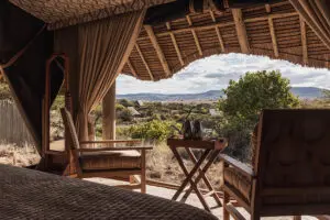 Siéntese, tómese una copa de vino y disfrute de la belleza de la naturaleza que le rodea.