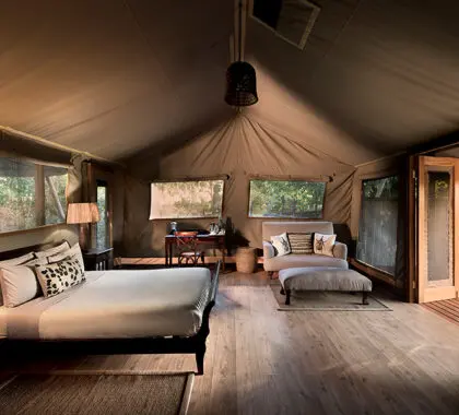 LinyantiBushCamp-UpperLevelBedroom-LuxuryRoom